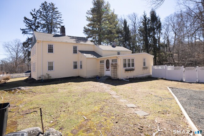 Building Photo - 1187 Mt Carmel Ave