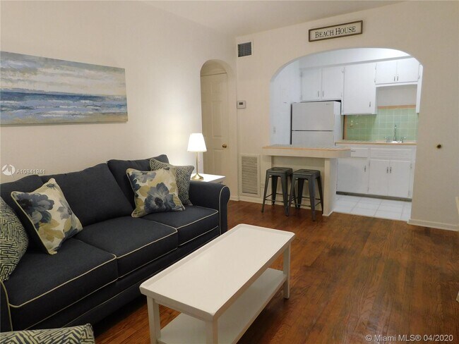 Foto del edificio - 2617 NE 13th Ct