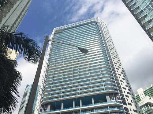 Building Photo - 1300 Brickell Bay Dr