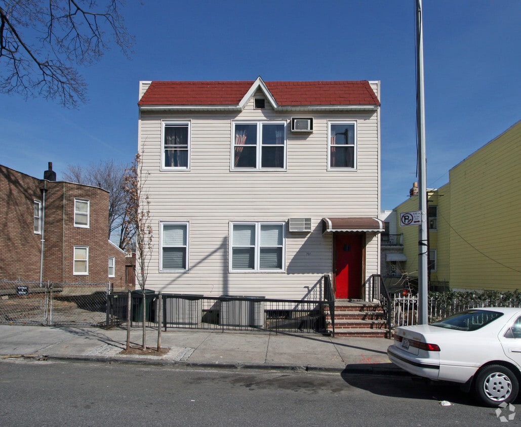 Primary Photo - 731 40th St