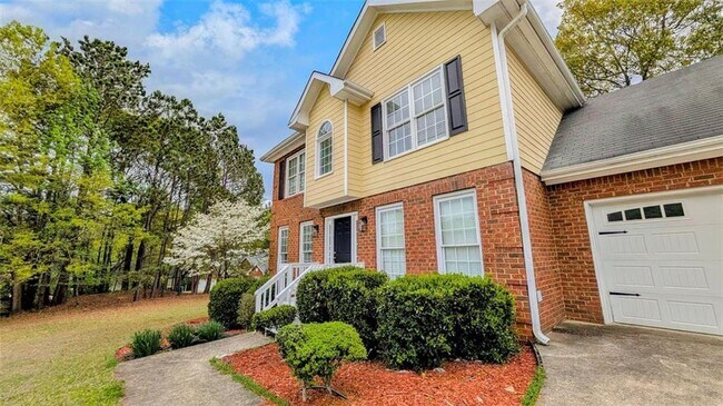 Foto del edificio - 253 Hampton Park Dr