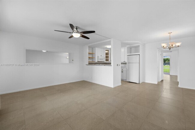 Building Photo - 163 Lyndhurst L