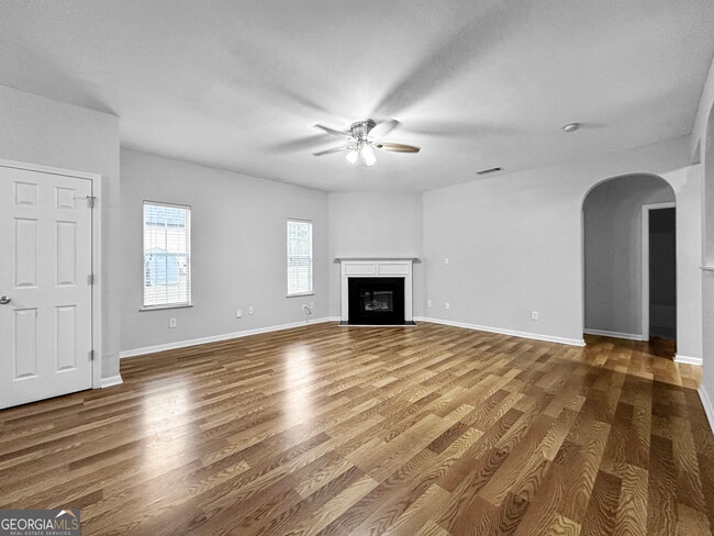 Foto del edificio - 655 Balerma St