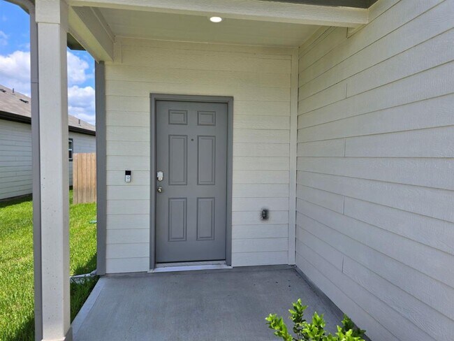 Building Photo - 23410 Honey Spade Rd