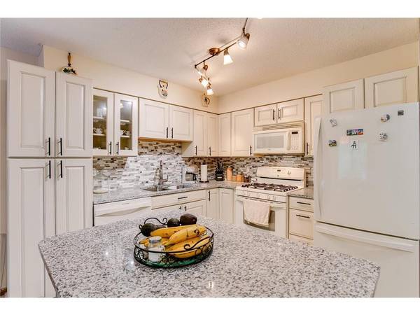 Building Photo - 6115 Creek View Trl
