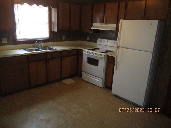 Building Photo - 1517 W Highland Ave