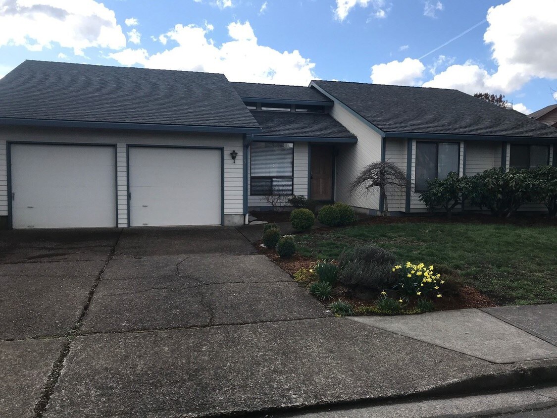 Primary Photo - 3 br, 2 bath House - 21198 NW Wapinitia Lane