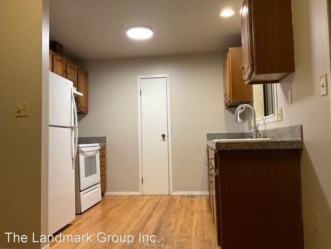 Building Photo - 4 br, 2 bath House - 21440 NE Union Hill RD