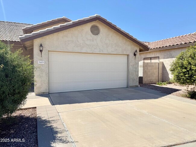 Building Photo - 3609 W Menadota Dr
