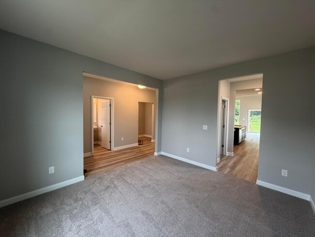 Building Photo - 9630 Lennon Ln