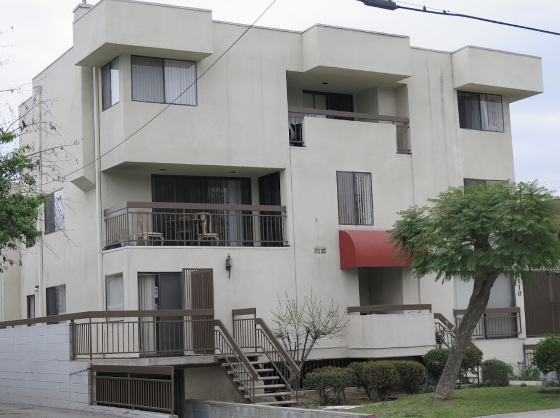 Primary Photo - 1110 E Wilson Ave