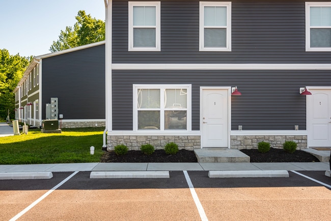 Building Photo - 2201 Crossfield Dr