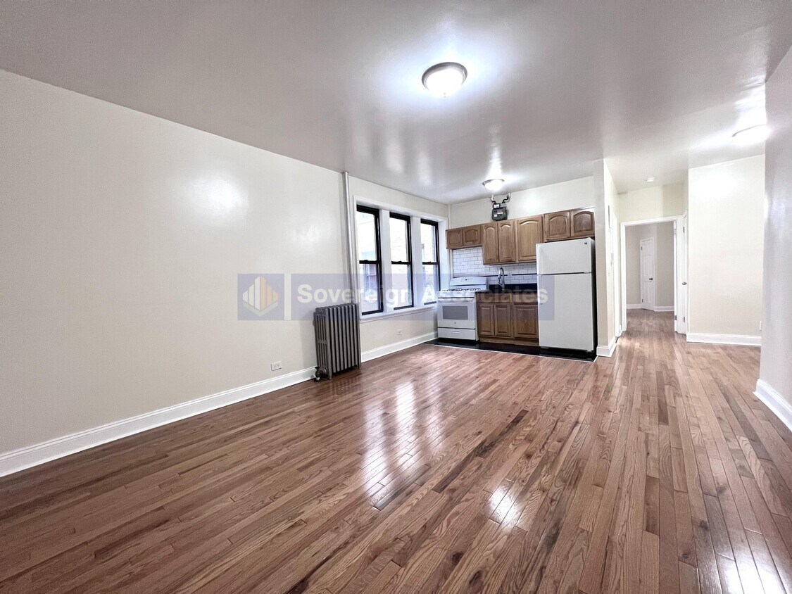 Primary Photo - 114 West 238th Street