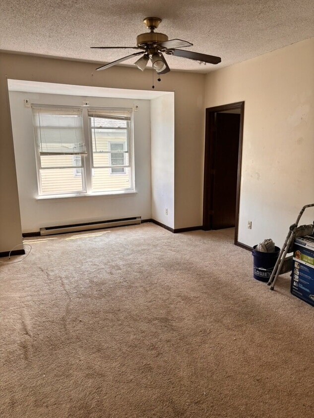 Primary Photo - No more commute! Large 2 unit with parking...