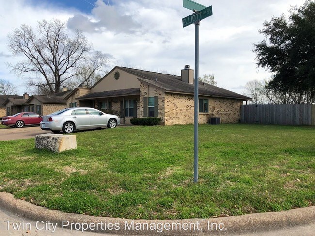 Building Photo - 3700 Elliott St