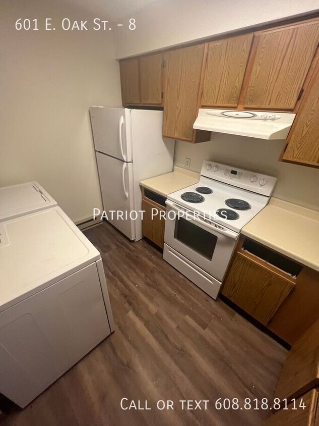 Primary Photo - 601 E Oak St