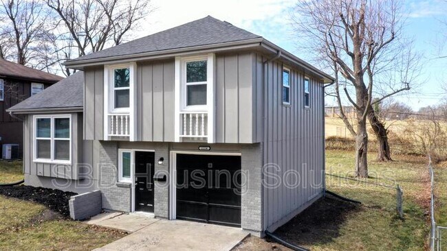 Building Photo - 11136 Spring Valley Rd