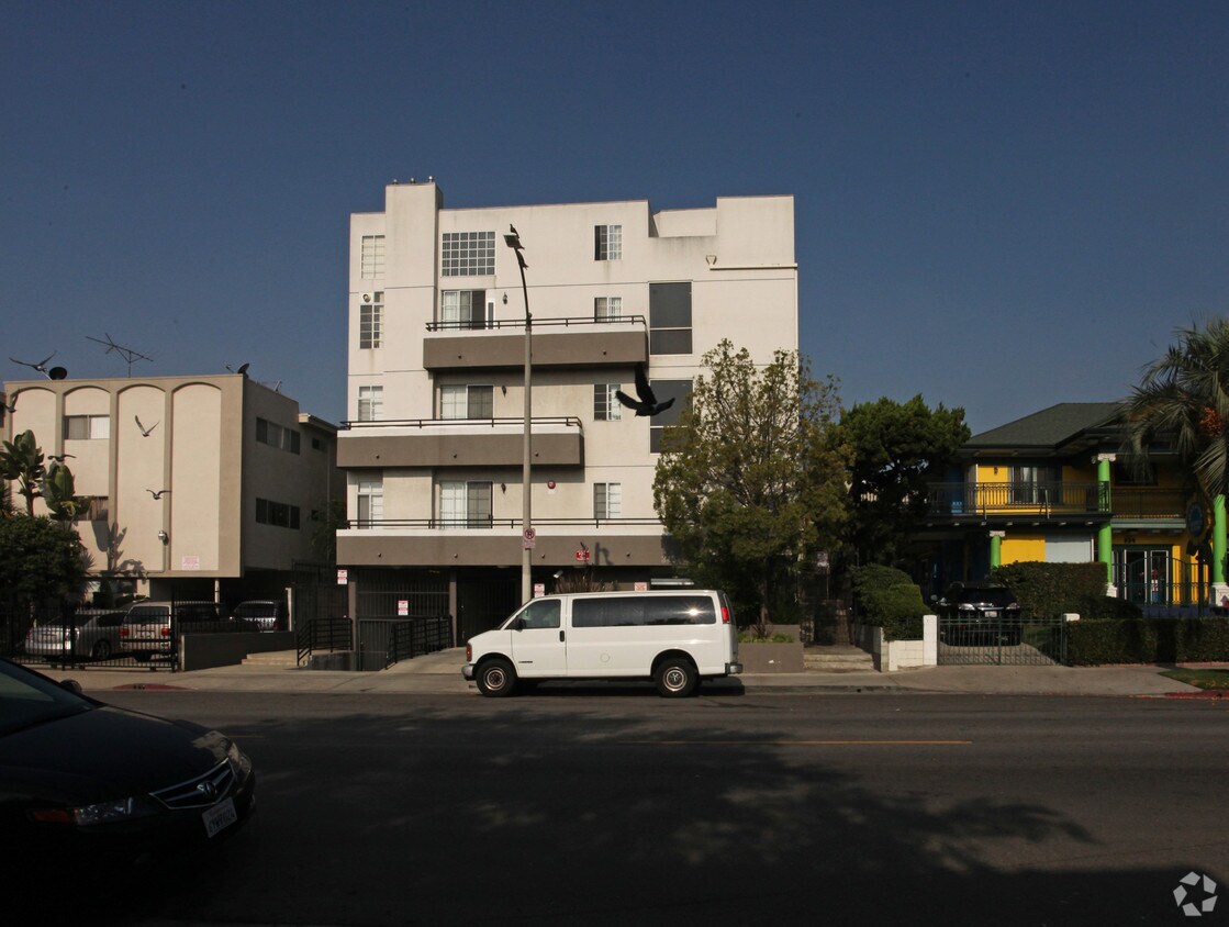345 S ¡Oxford ¡alejado - 345 S Oxford Ave