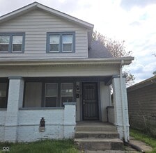 Building Photo - 1339 W Lee St