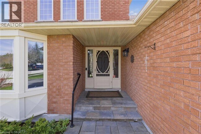 Building Photo - 47 MacDougall Dr