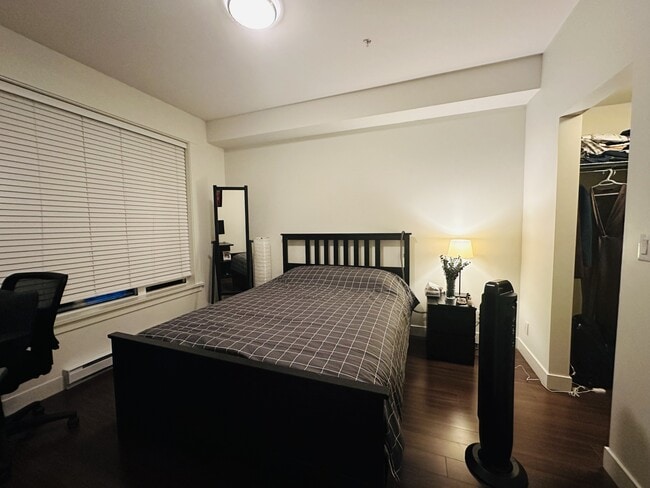 Photo du bâtiment - 1975-1975 McCallum Rd