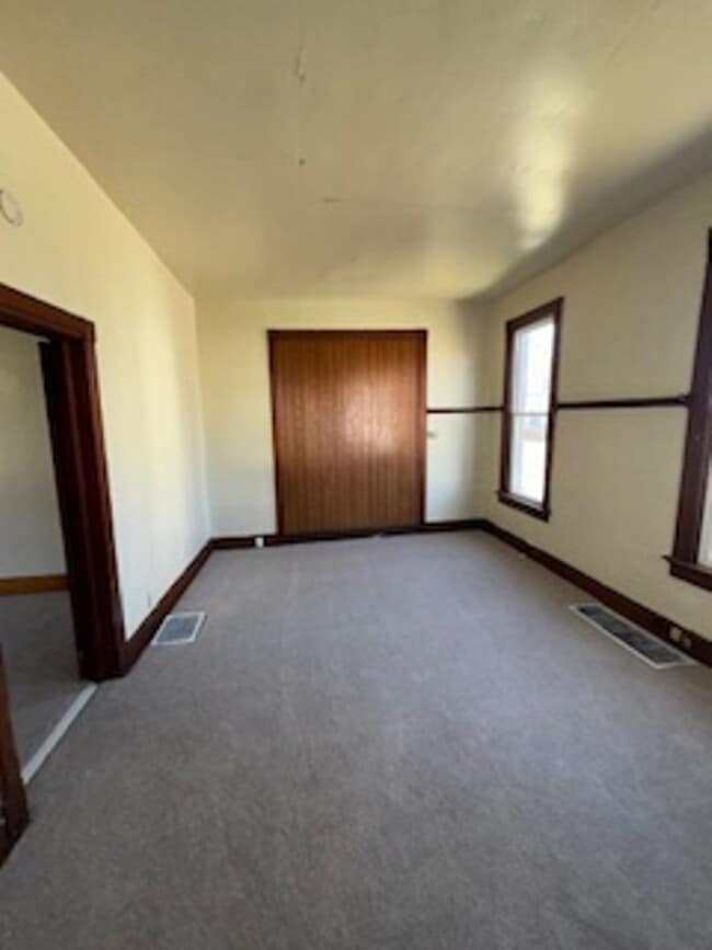 Building Photo - 500 E Franklin St