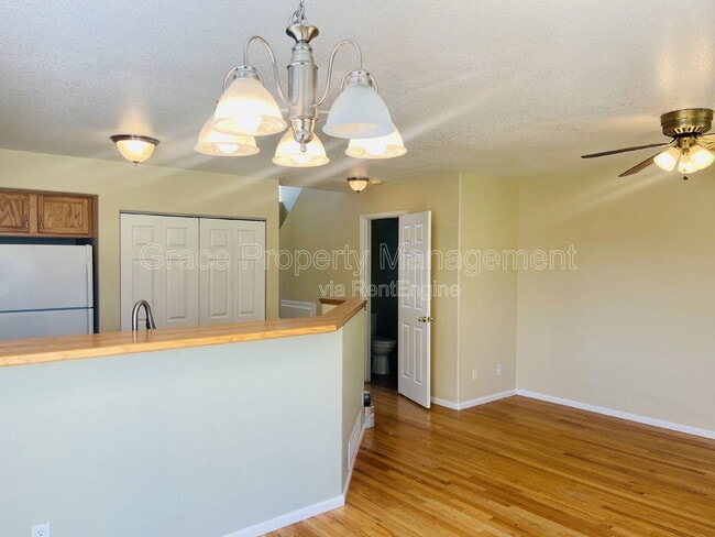 Building Photo - 11791 W Independence Ave