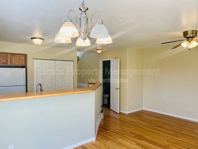 Foto del edificio - 11791 W Independence Ave