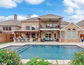 Building Photo - 2211 Mad River Ln