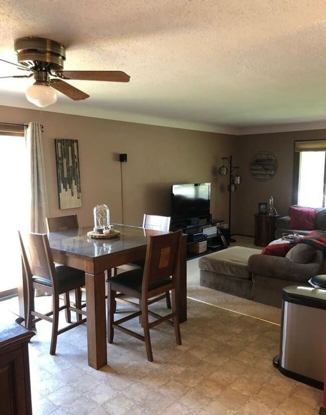 Foto del edificio - 4 Bedroom Duplex