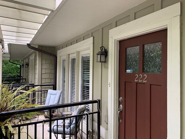 Foto del edificio - Lovely Condo in Gated Community at Brookwood Mills  Available 8.7.2026