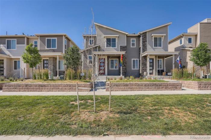 Primary Photo - 3 bedroom in Commerce City CO 80022