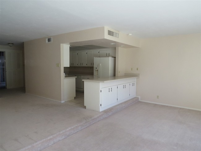 Building Photo - 1440 E Laguna Pl