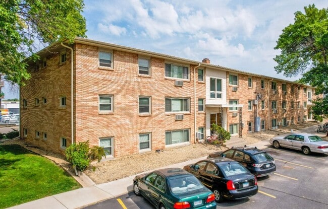 Interior Photo - 1210-1220 Cambridge St. (Hopkins)