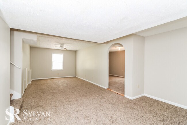 Building Photo - 1353 W Prospect Dr NE