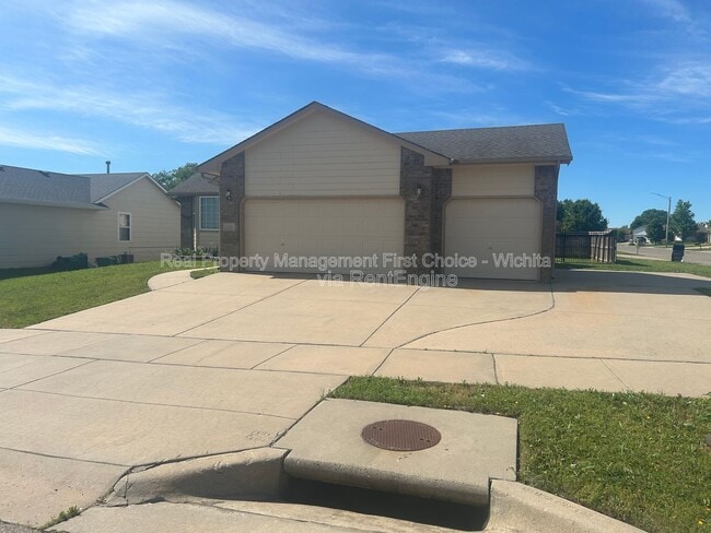 Building Photo - 10805 E Funston St