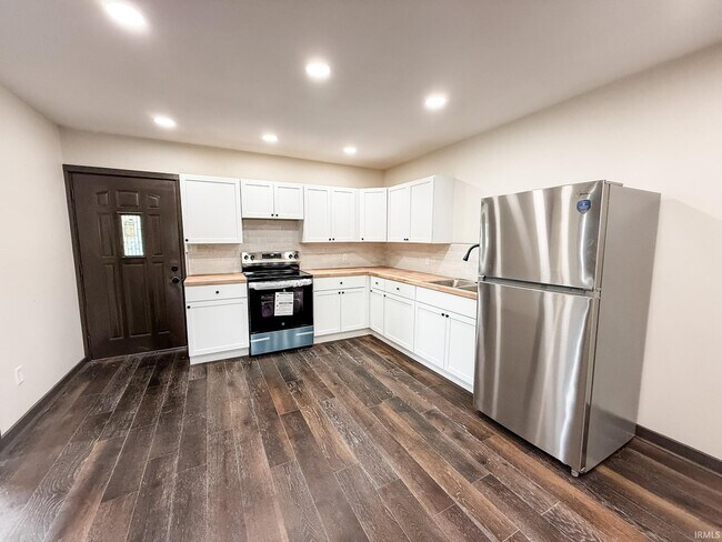 Foto del edificio - 1900 N Market St