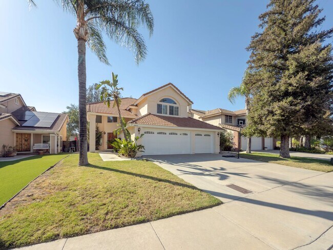 Building Photo - 4 BEDROOM / 3 CAR GARAGE MURRIETA HOME FOR...