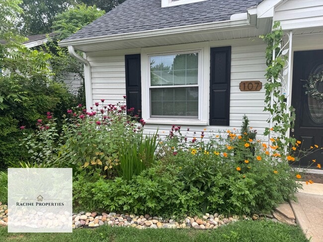 Foto del edificio - Two-bedroom cottage available near Downtown Greenville