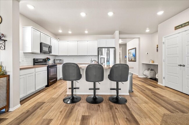 Building Photo - Bright and Modern Home with Covered Patio ...