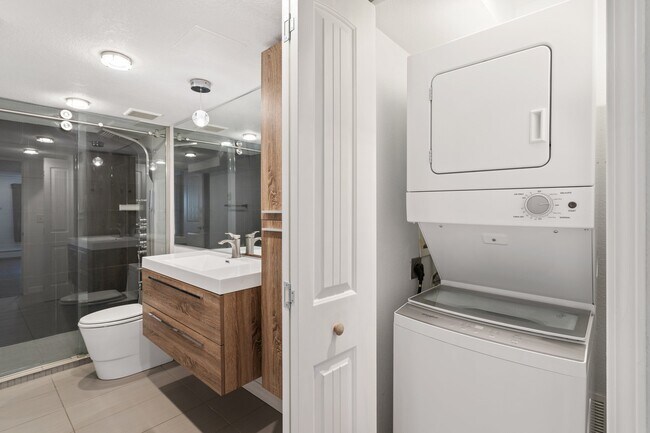 Photo - 6 W Brookside St Apartment