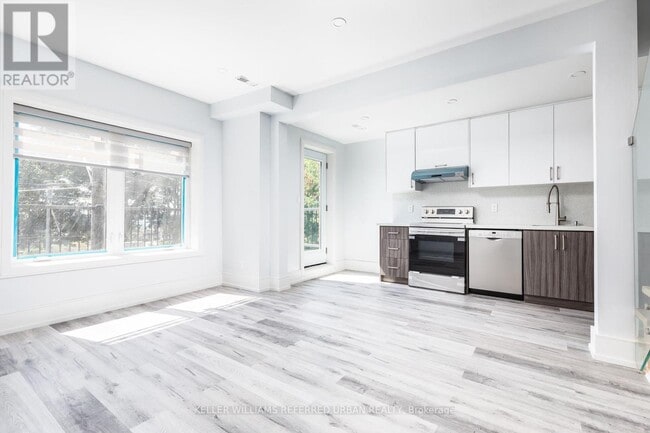 Photo du bâtiment - 1588 King St W