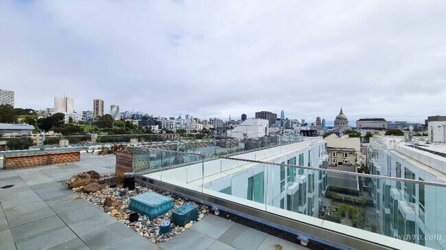 Foto del edificio - 555 Fulton St