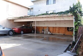 Building Photo - 11413 Cedar Ave