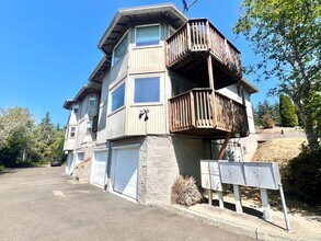 Building Photo - 3730 Buccaneer Ln