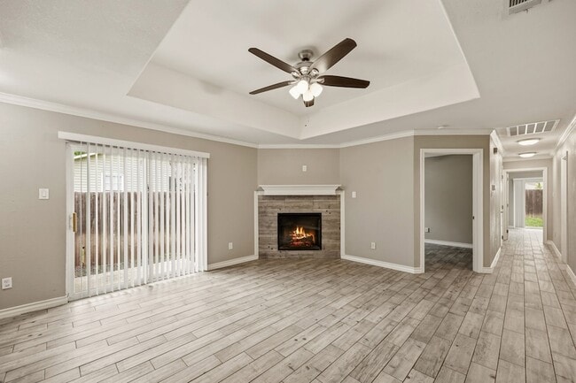 Building Photo - 521-525 Gilcrease Street Unit