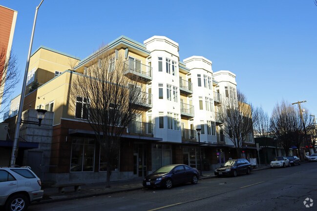 Building Photo - Five 2 Five 1st Ave West