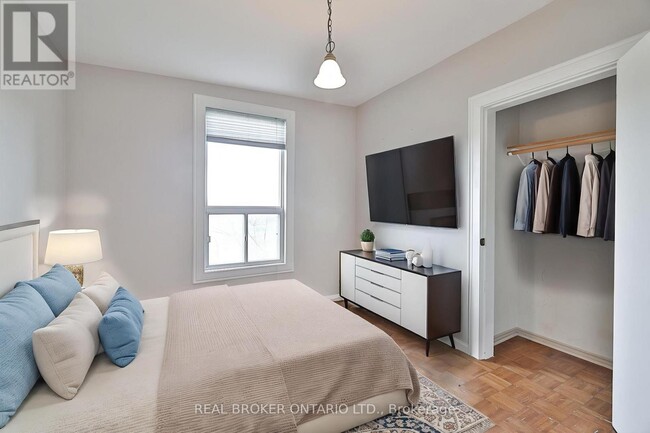 Building Photo - 47 Lindner St