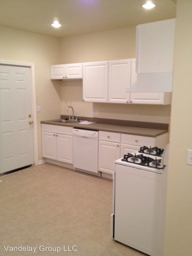 Foto del edificio - 3027 N Pierce St