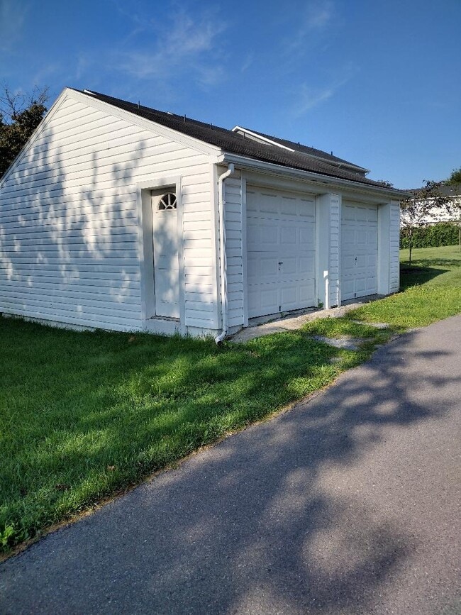 536 Heckman Ave, Nazareth, PA 18064 House Rental in Nazareth, PA